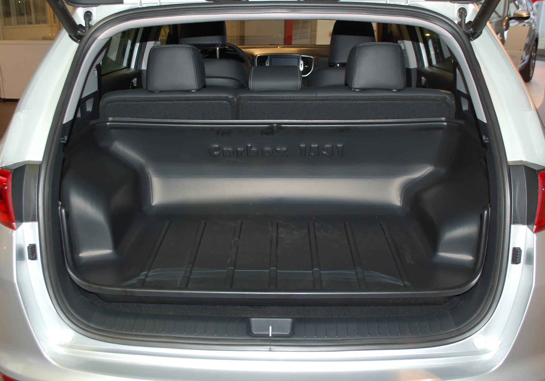 Kia Sportage five door (2016 to 2021):Carbox Classic S boot liner, black, for Kia Sportage, 101531000