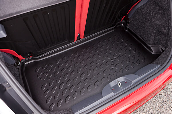 BMW 5 series four door saloon (2004 to 2010):Car boot liners