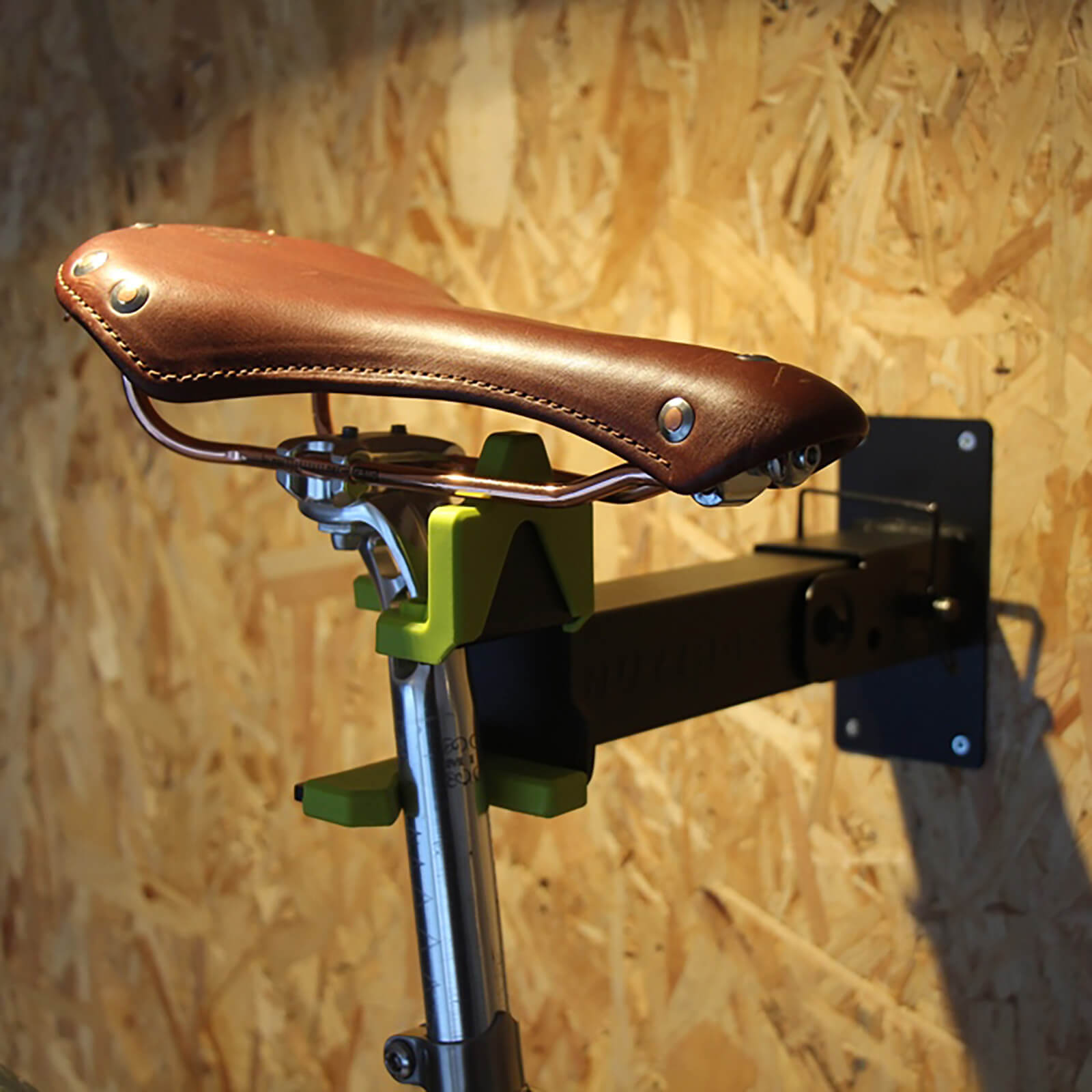 BUZZ RACK Wall Mounted work stand no. BRWS02