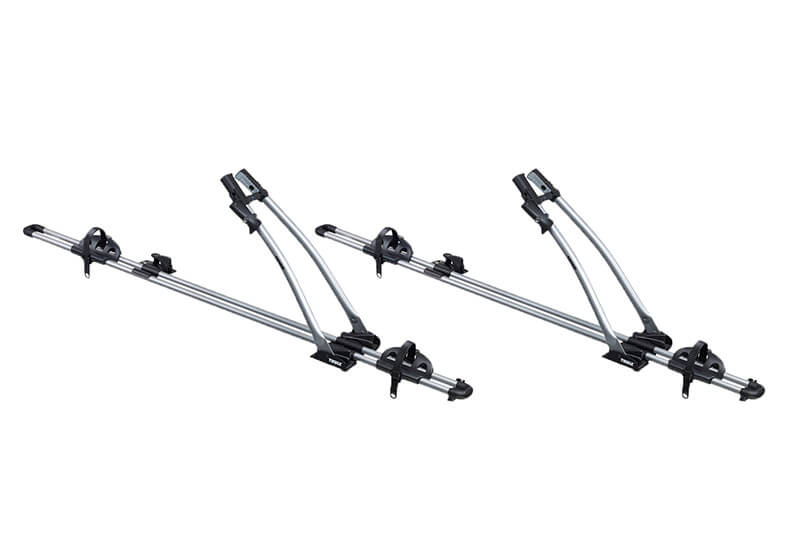 2 x Thule FreeRide 532 bike carriers with locking roof bars