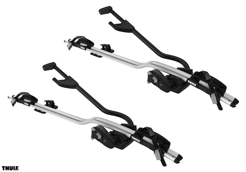 :2 x Thule ProRide 598 silver bike carriers with locking roof bars