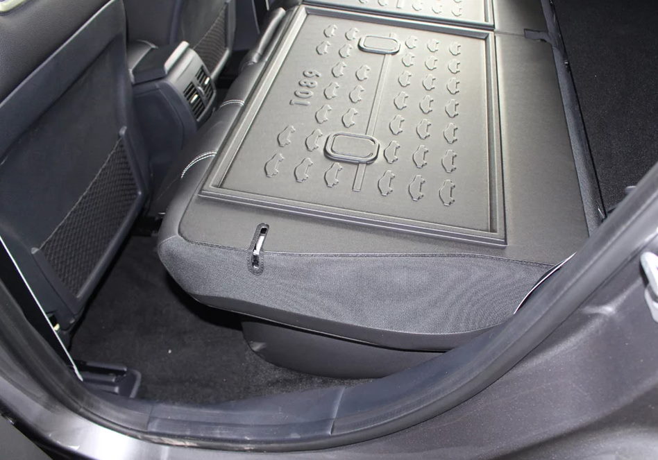 Mercedes Benz GLA (2013 to 2020):Carbox back of seat liner, black, for Mercedes GLA, 321089000