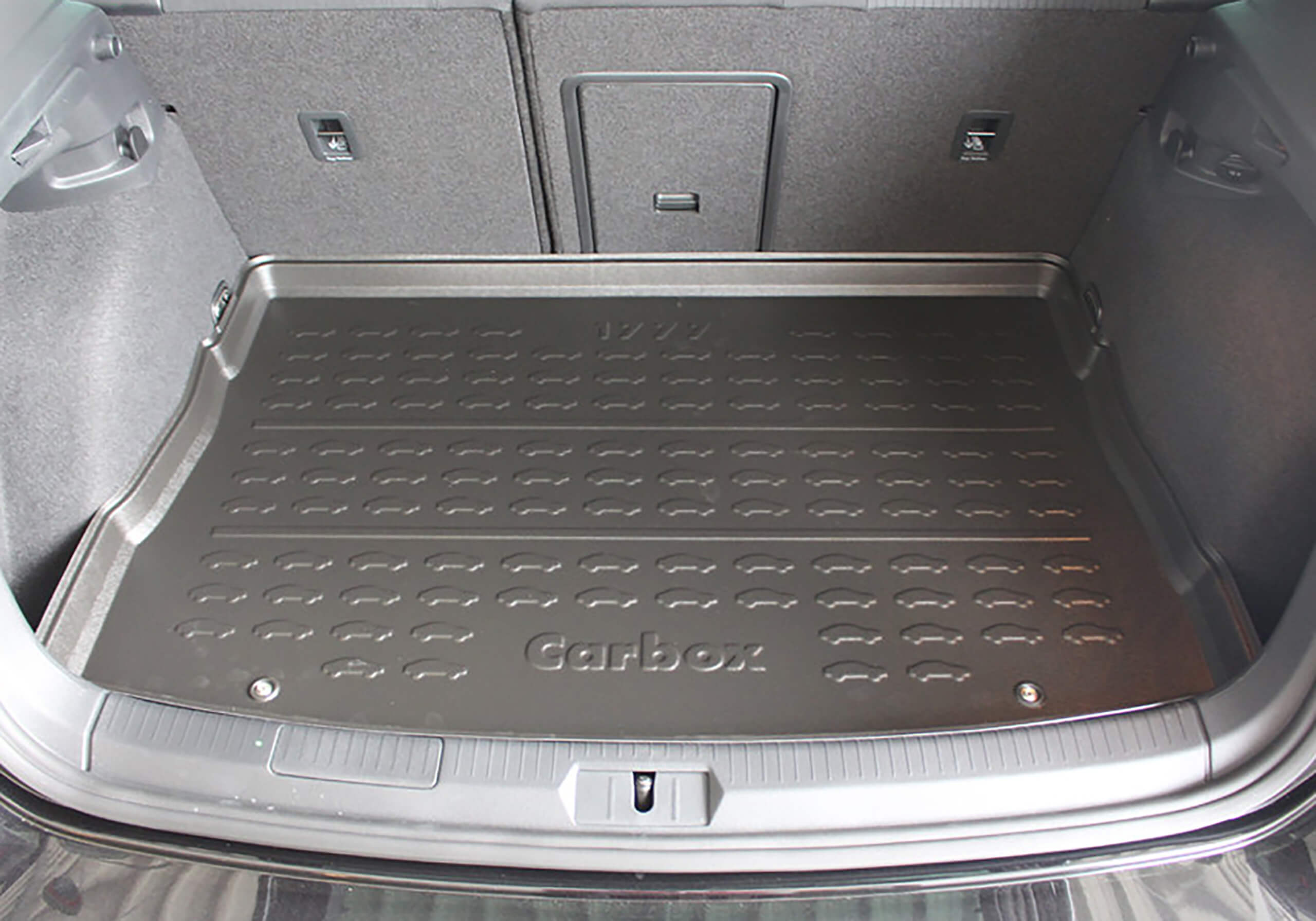 VW Golf 5dr (1320) for cars with the boot floor in the higher position