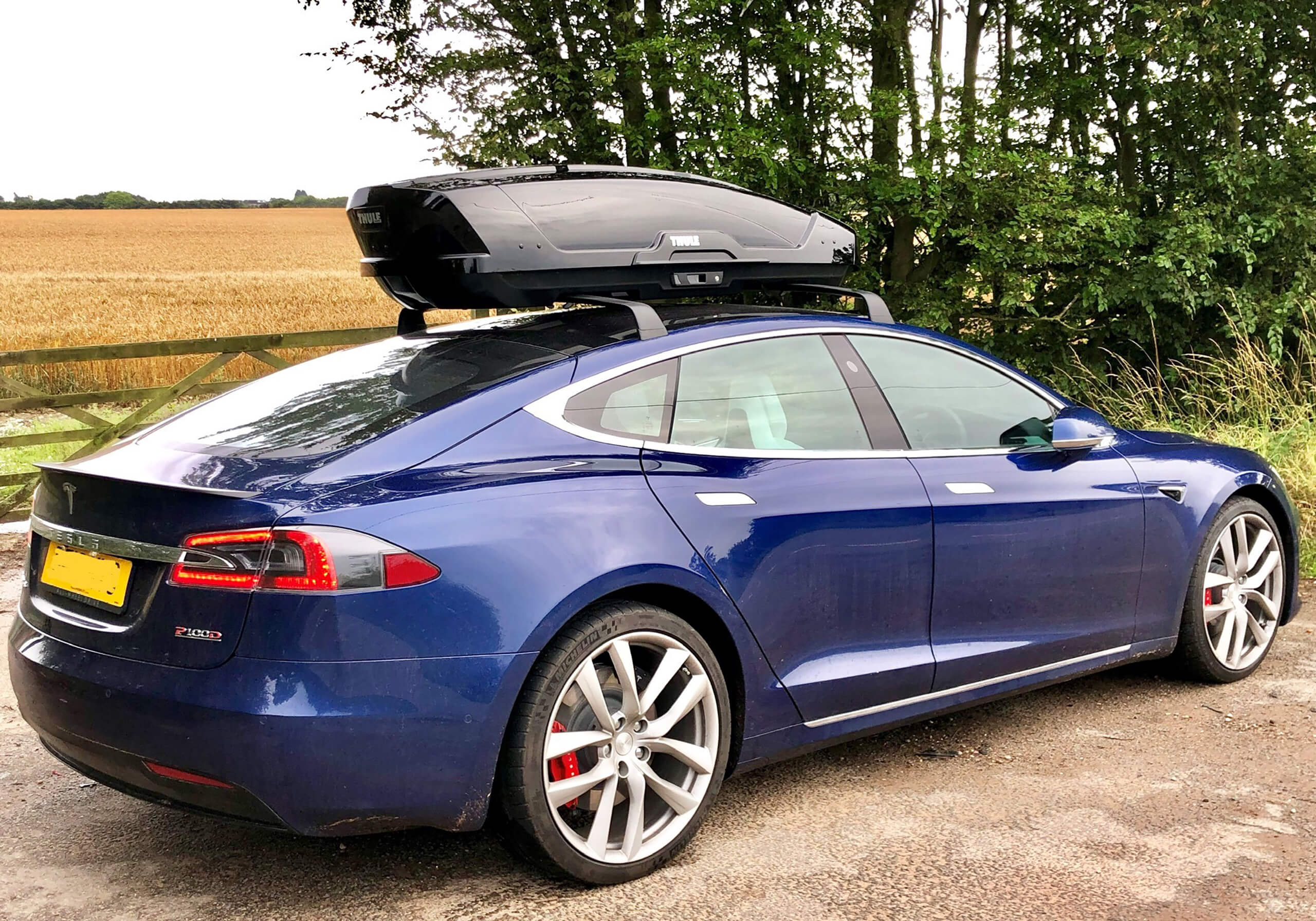 Tesla Model S 14 on Fitting a roof box on a Tesla Model S
