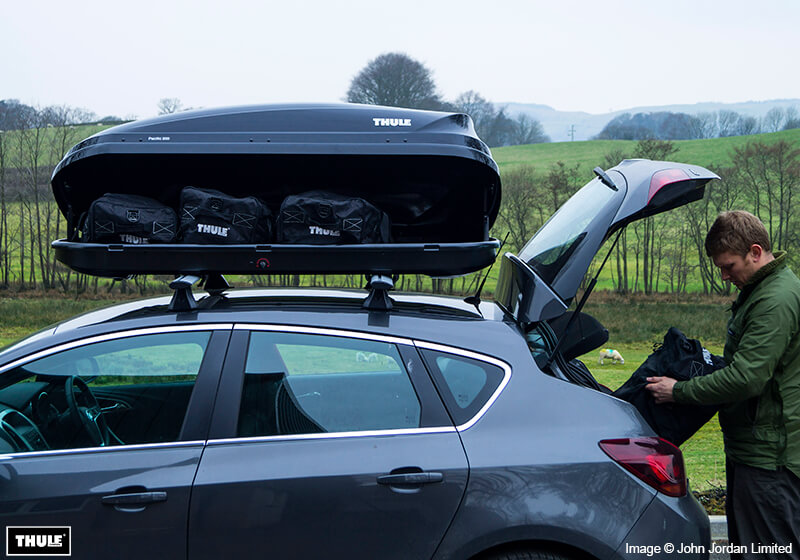 Thule pacific 200 price deals