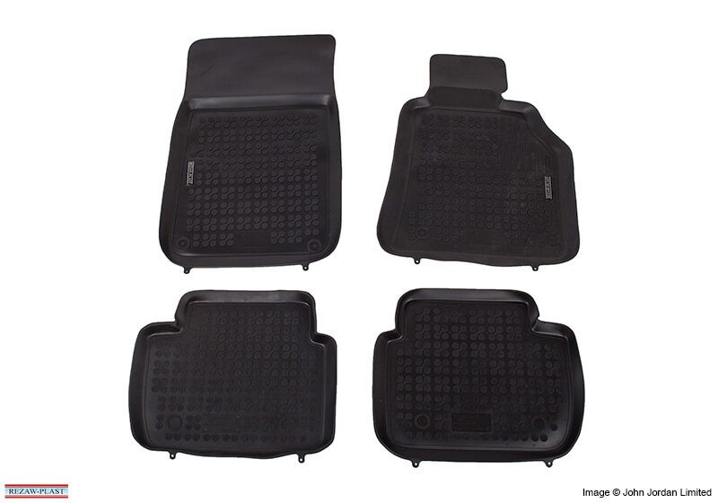 Nissan X-trail (2001 to 2007):Rezaw-Plast floor mats (set of 4), black, no. RZ241811