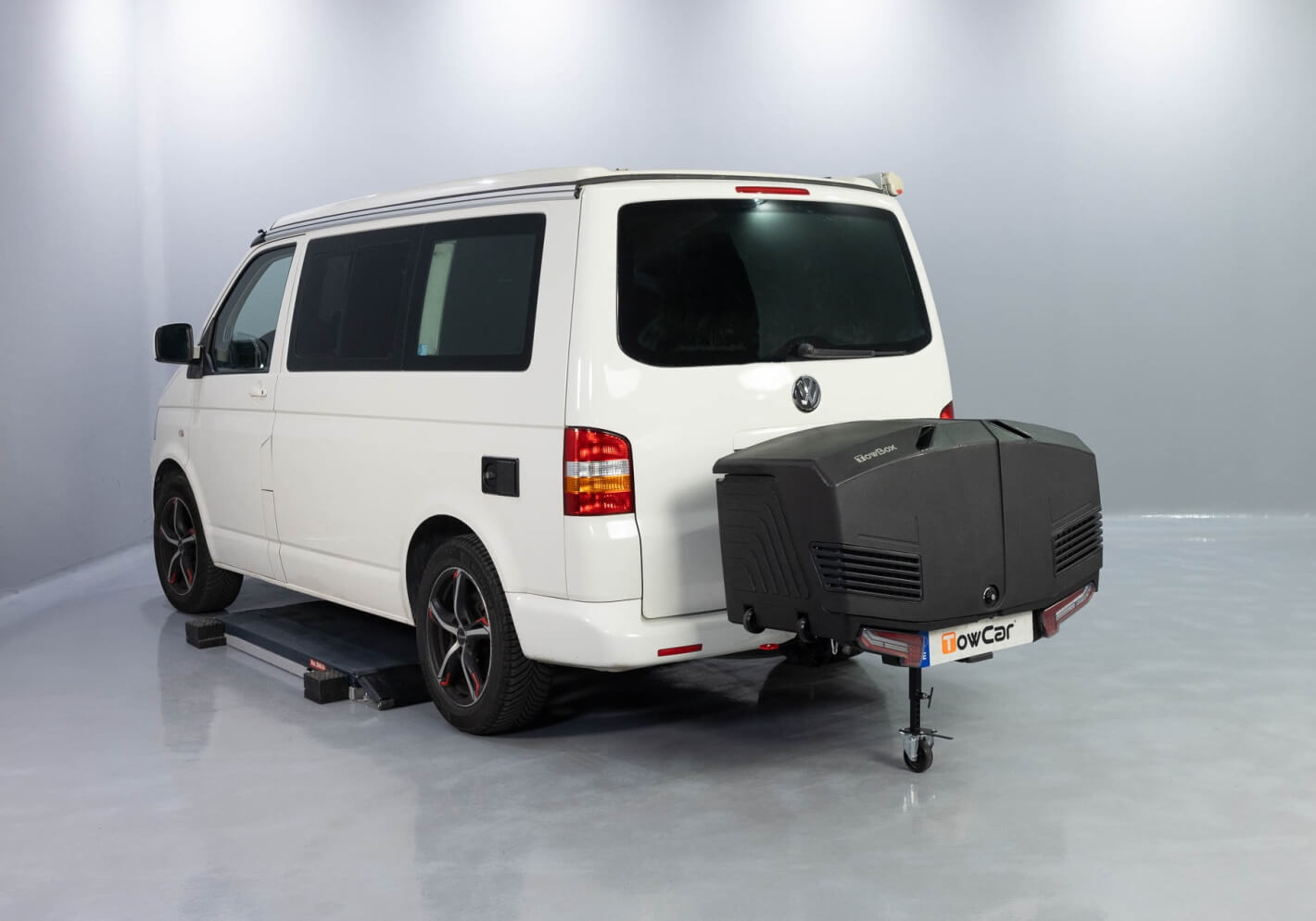 TowBox V3 Camper 400L rear box, short, black