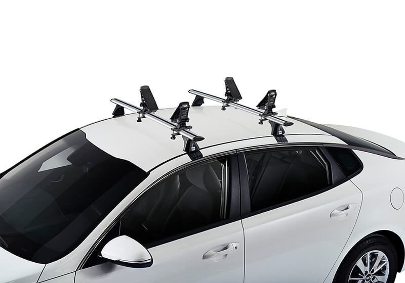 :CRUZ Rafter kayak carrier with roof bars