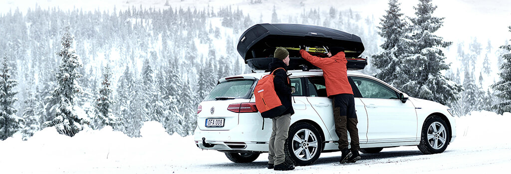 Thule motion XT roof box in winter